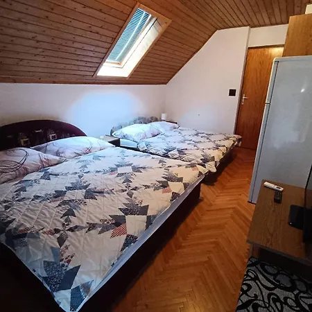 Szuzanna Fenyves Panzio Bed & Breakfast 3*