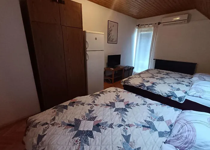 Szuzanna Fenyves Panzio